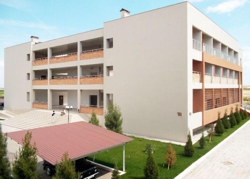  Navoiy Exterior Detail