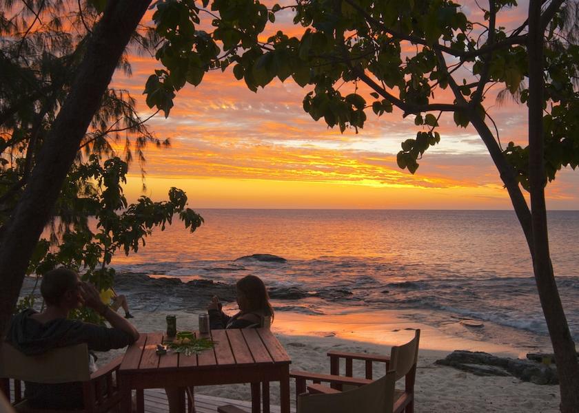Western Division Drawaqa Island Beach