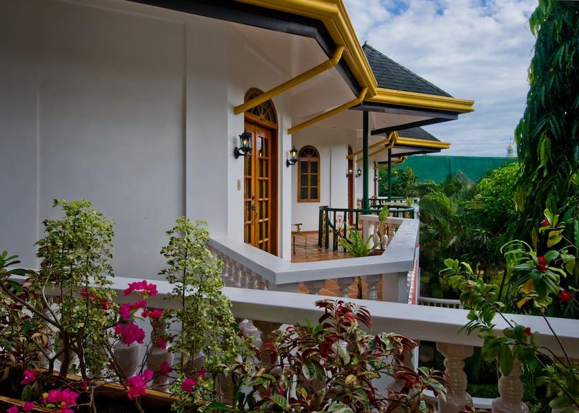 Mimaropa Puerto Princesa Terrace/patio