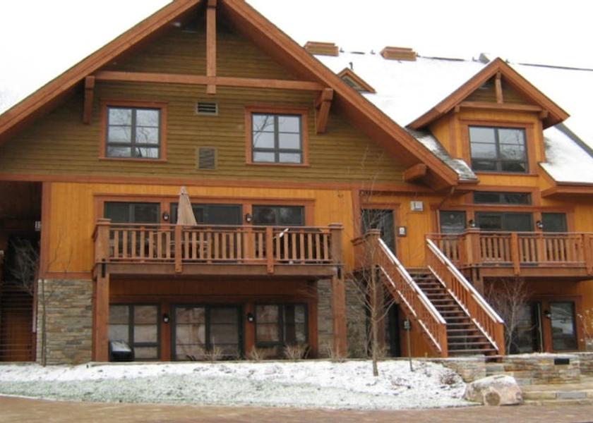 Quebec Mont-Tremblant Facade
