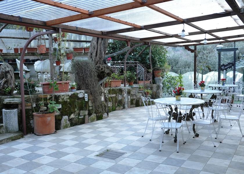 Campania Sant'Agnello Facade