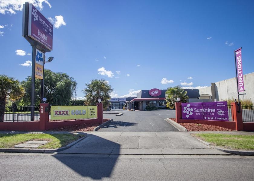 Victoria Melbourne Entrance