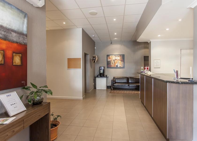 Victoria Melbourne Reception