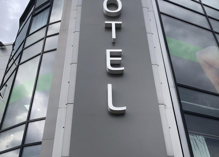 England Oldbury Facade