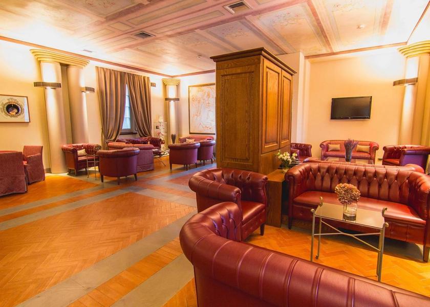 Lombardy Cesano Maderno lobby