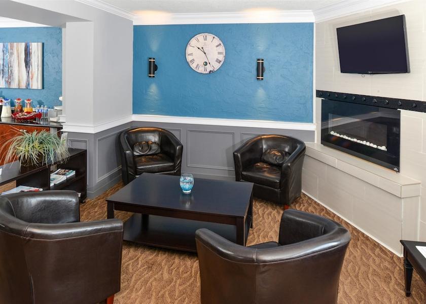 Ontario St. Catharines Lobby sitting area