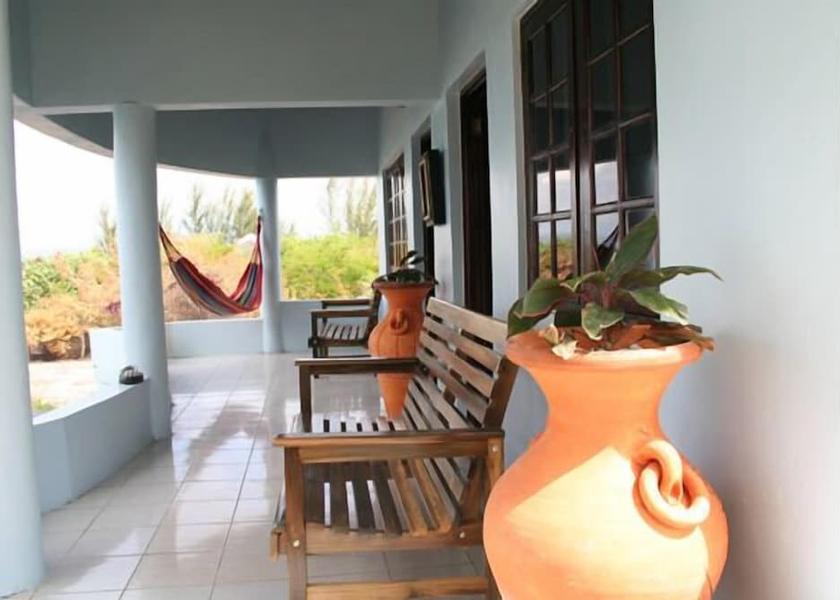 MU Mauritius Porch