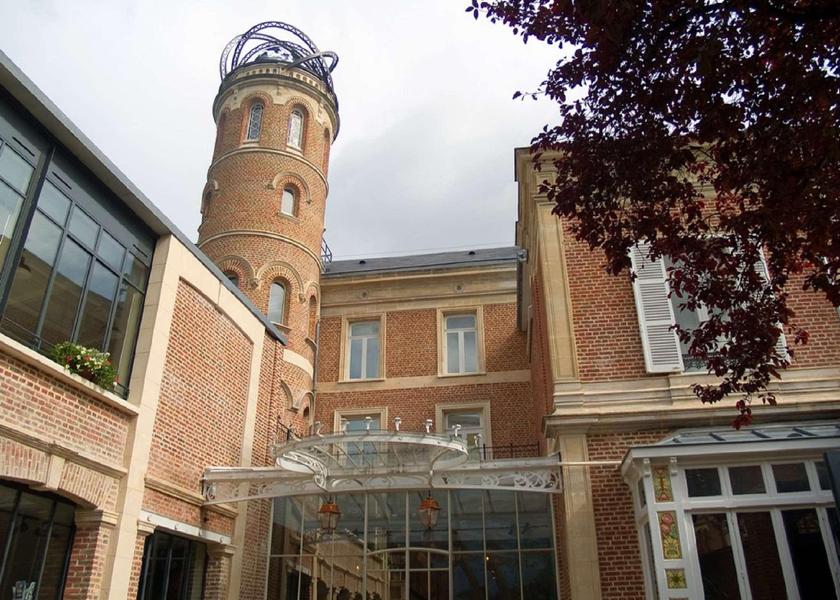 Hauts-de-France Glisy Nearby attraction