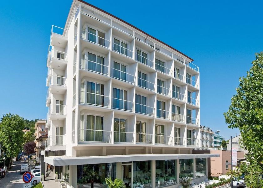 Marche Gabicce Mare Facade