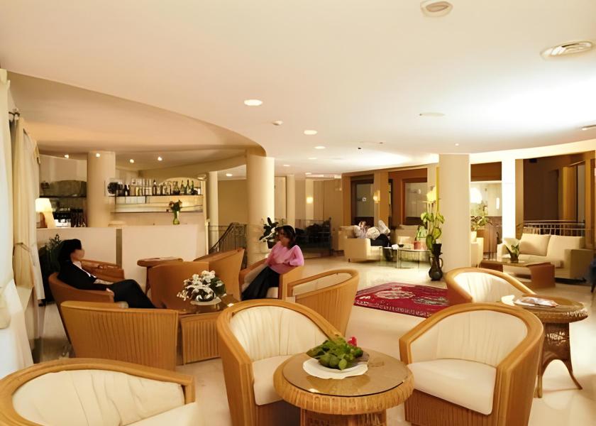 Friuli-Venezia Giulia Muggia lobby