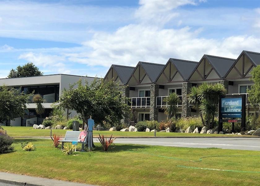 Southland Te Anau Front of property