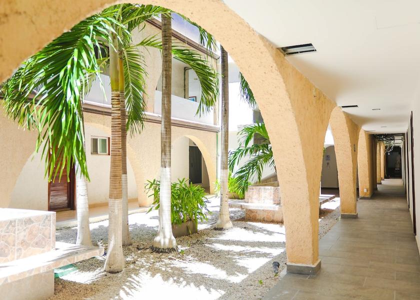 Quintana Roo Cancun Hallway