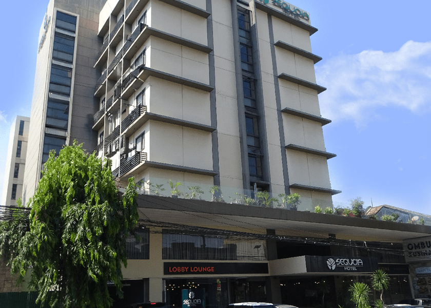  Quezon City Hotel Exterior