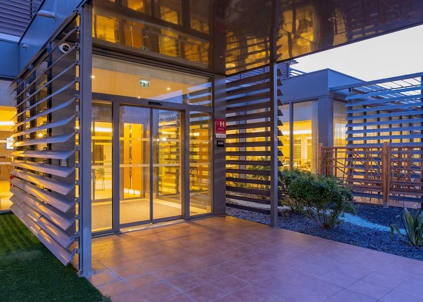 Occitanie Juvignac Exterior Detail