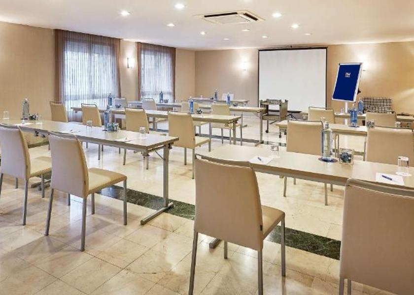 Catalonia Lleida Meeting room / ballrooms