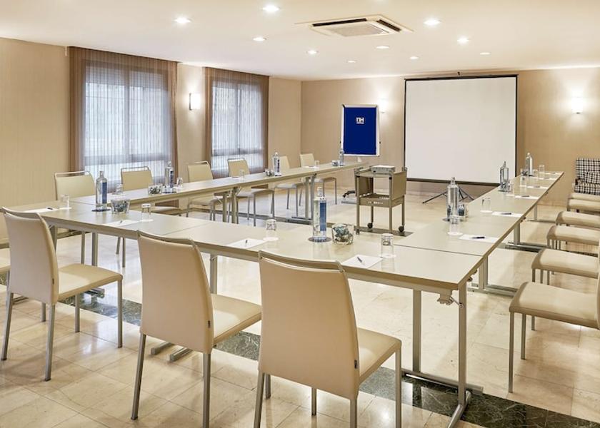 Catalonia Lleida Meeting Room