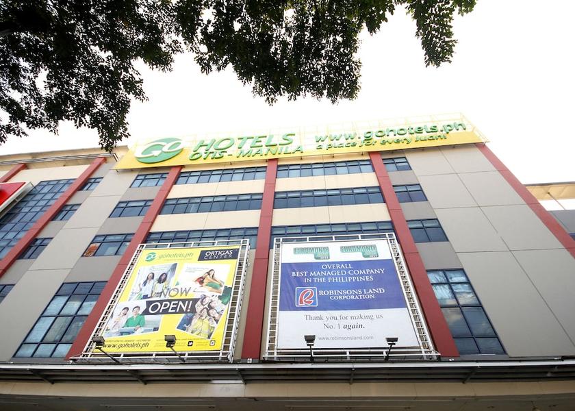  Manila Front of property