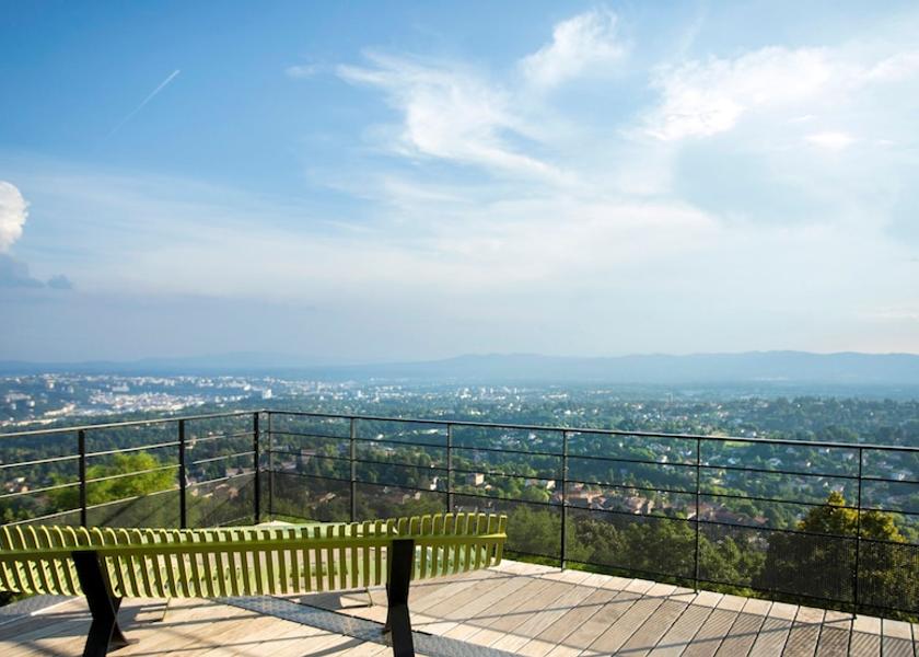 Auvergne-Rhone-Alpes Saint-Cyr-au-Mont-d'Or Terrace