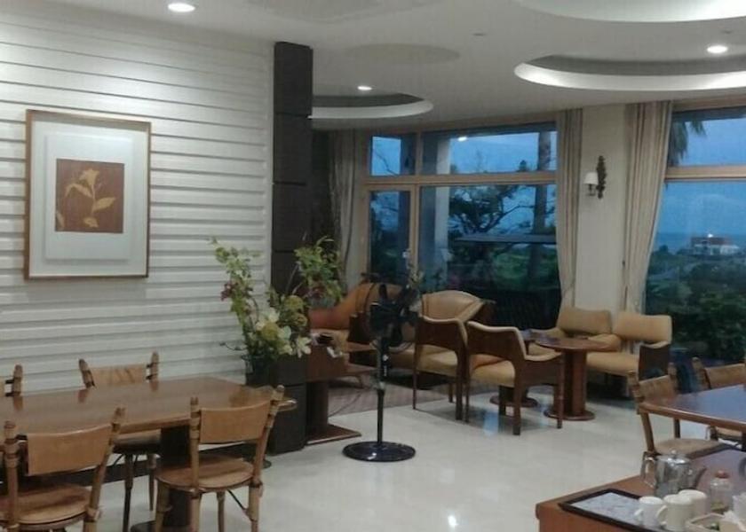 Jeju Seogwipo Lobby sitting area