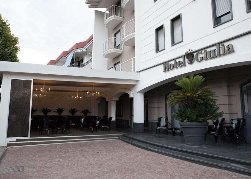 Campania Qualiano Facade