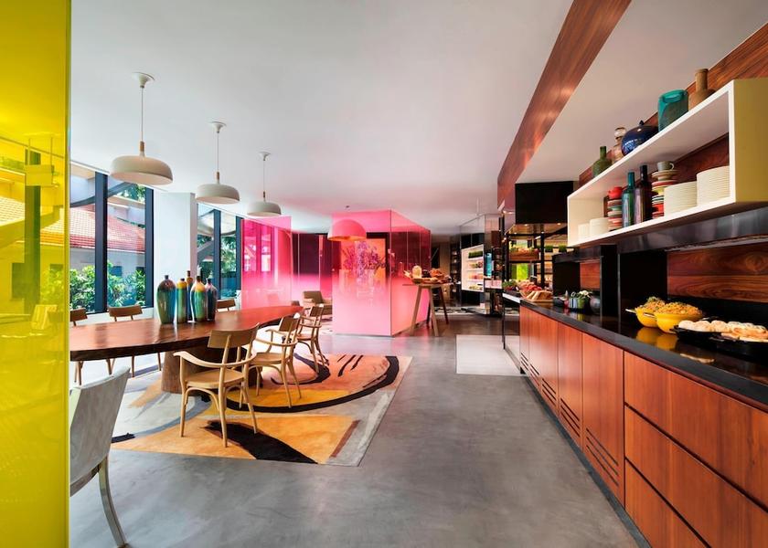  Singapore Executive Lounge