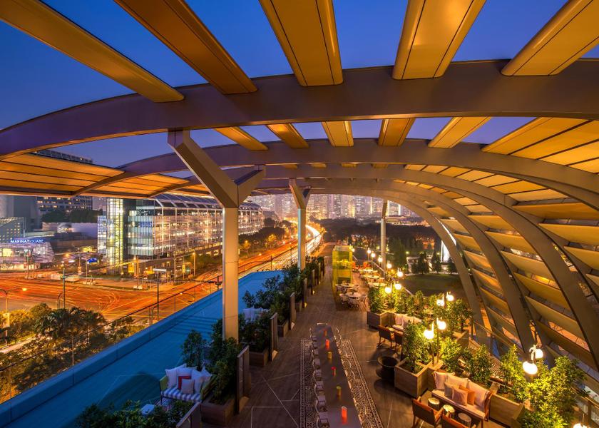  Singapore Hotel Exterior