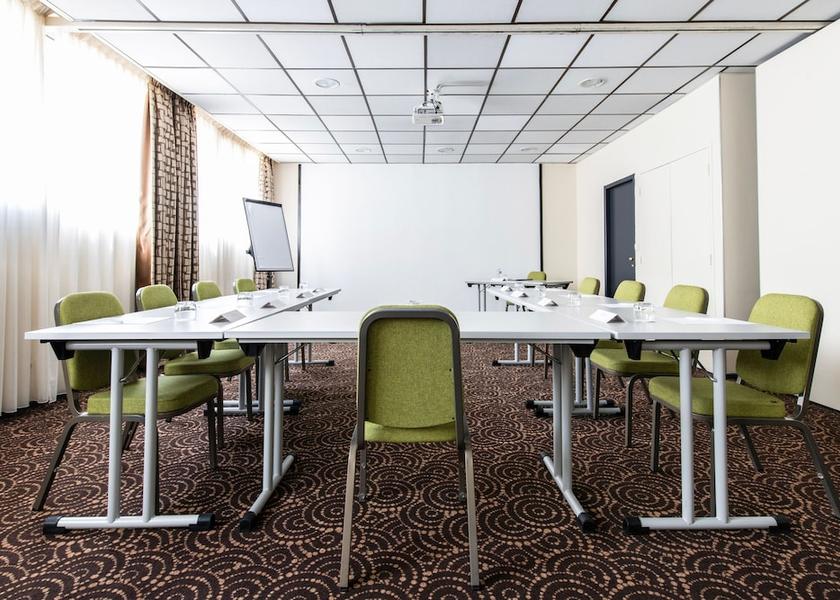 Provence - Alpes - Cote d'Azur Arles Meeting Room