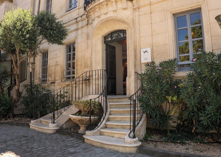 Provence-Alpes-Côte d'Azur Arles Property entrance