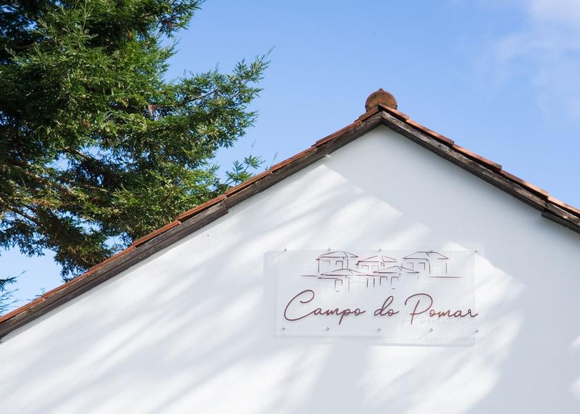 Madeira Santana Facade