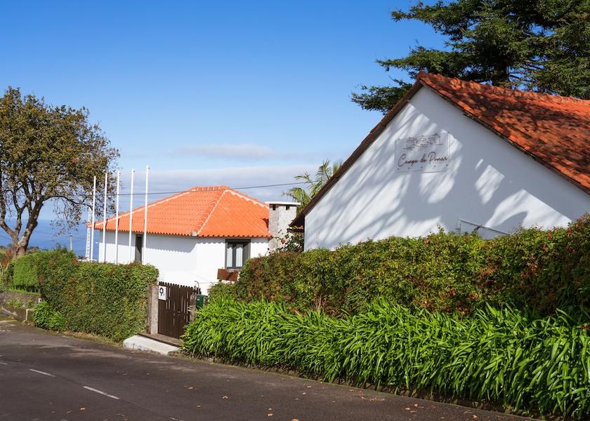 Madeira Santana Exterior Detail