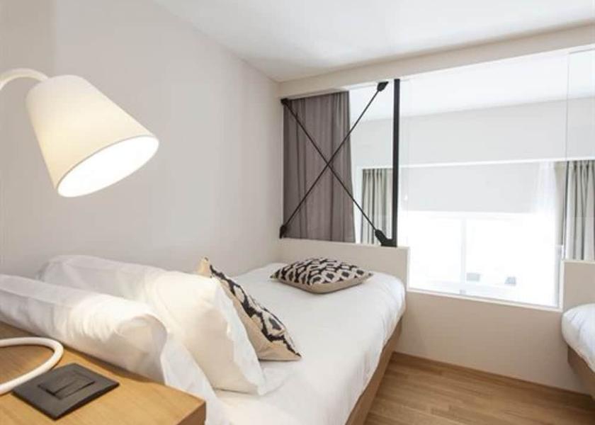 Lombardy Laveno Mombello Room