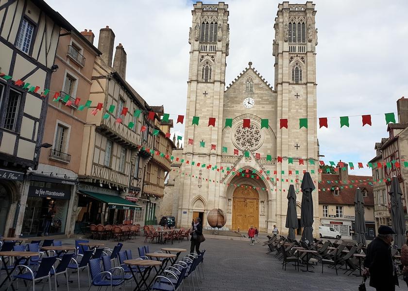 Bourgogne-Franche-Comte Chalon-Sur-Saone Exterior Detail