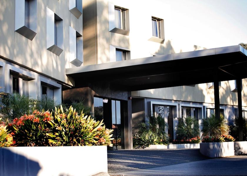 Victoria Melbourne Exterior