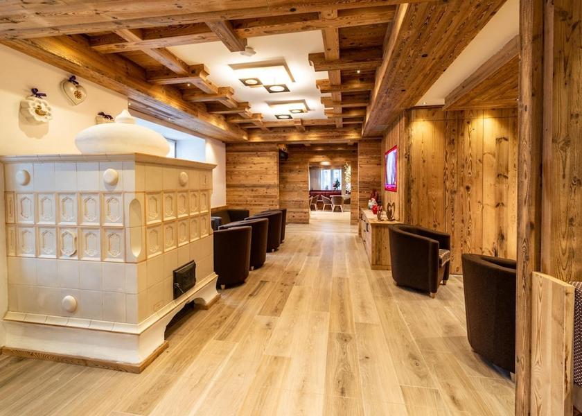 Trentino-Alto Adige Fondo Lobby