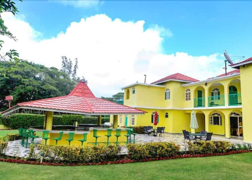 Saint Ann Runaway Bay Property grounds