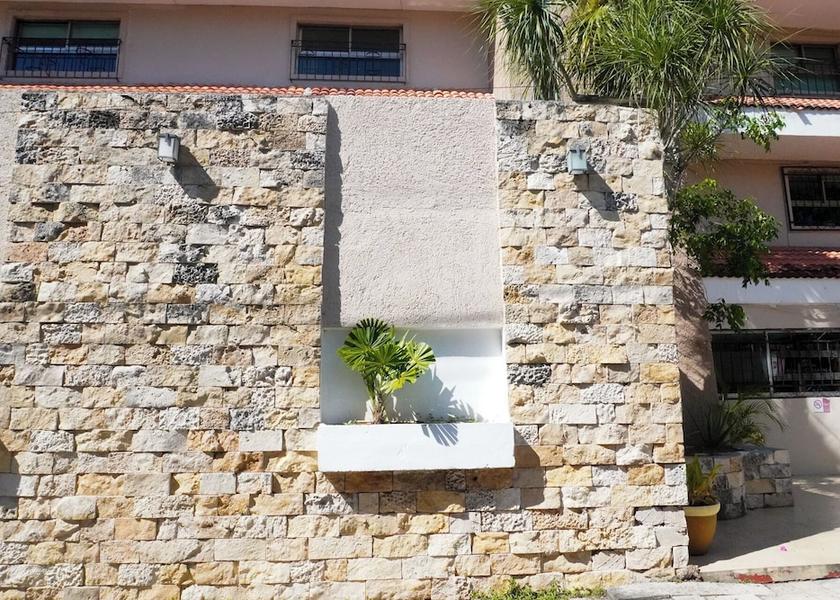 Quintana Roo Cancun Front of property