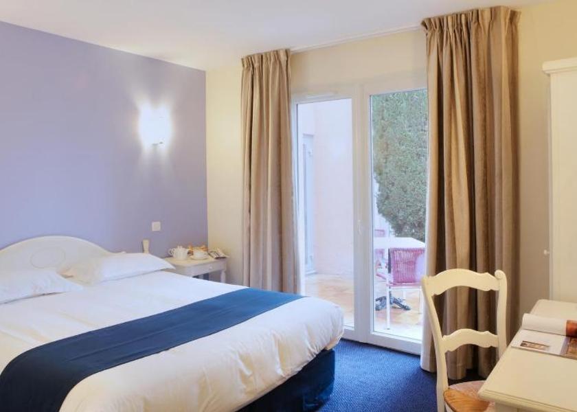 Provence-Alpes-Côte d'Azur Manosque DOUBLE QUEEN SIZE BED