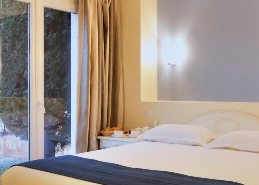 Provence-Alpes-Côte d'Azur Manosque DOUBLE QUEEN SIZE BED