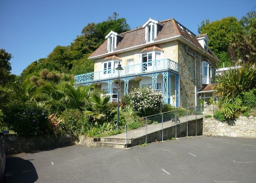 England Ventnor Exterior Detail