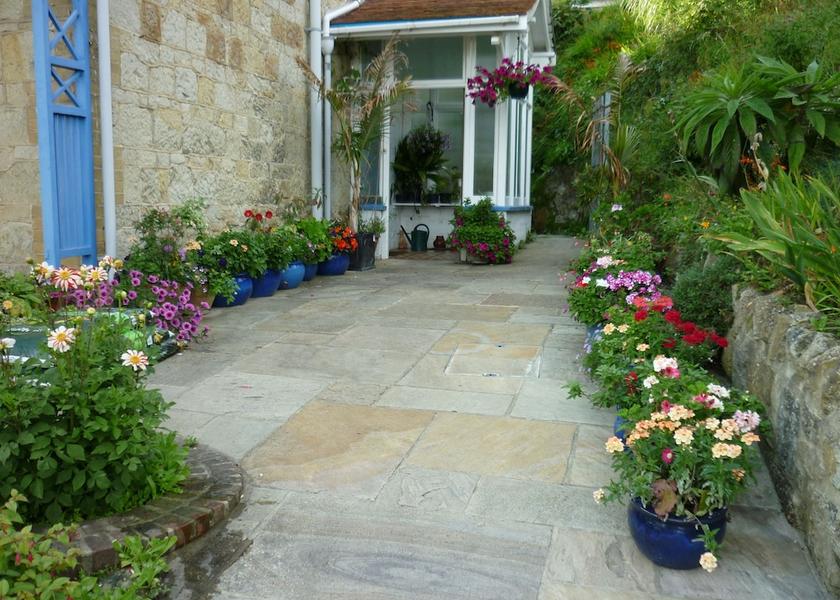 England Ventnor Exterior Detail