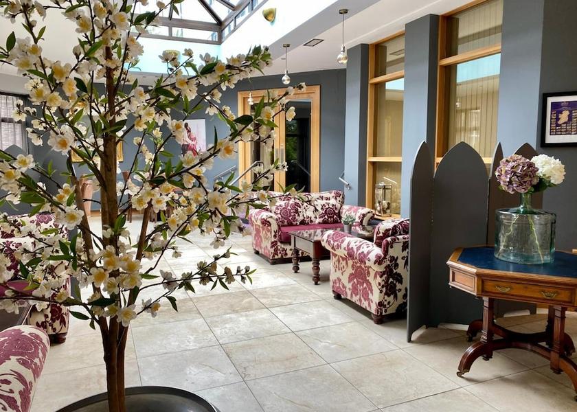 Mayo (county) Ballina Lobby