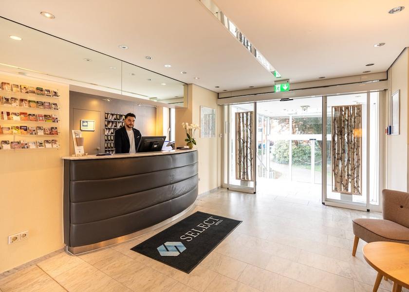 North Rhine-Westphalia Cologne Lobby