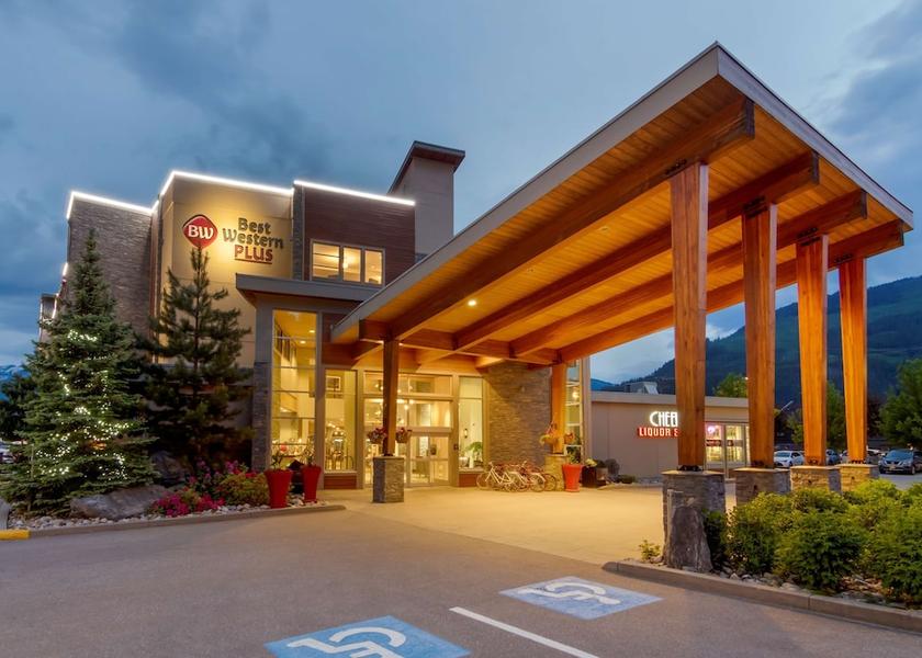 British Columbia Revelstoke Exterior