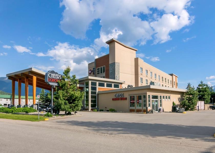 British Columbia Revelstoke Exterior