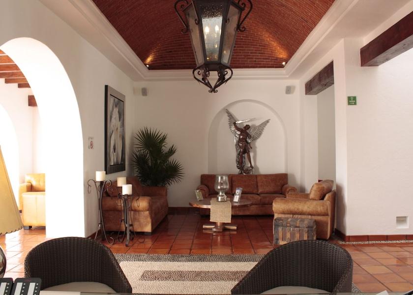 Querétaro Corregidora Lobby