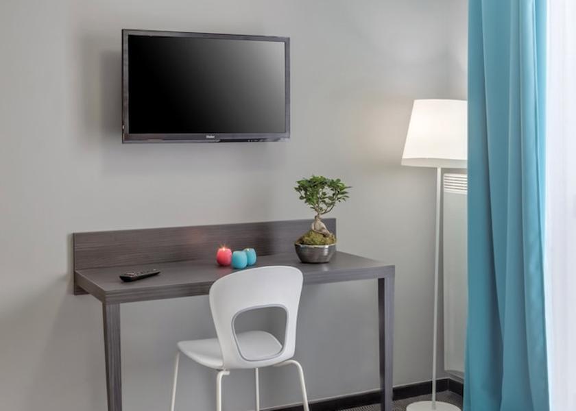 Grand Est Entzheim Room