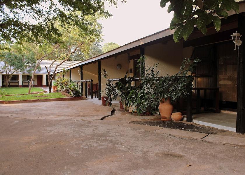  Victoria Falls Exterior Detail