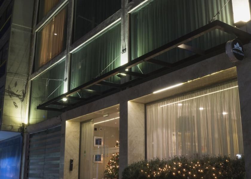  Mexico City Front of property - evening/night