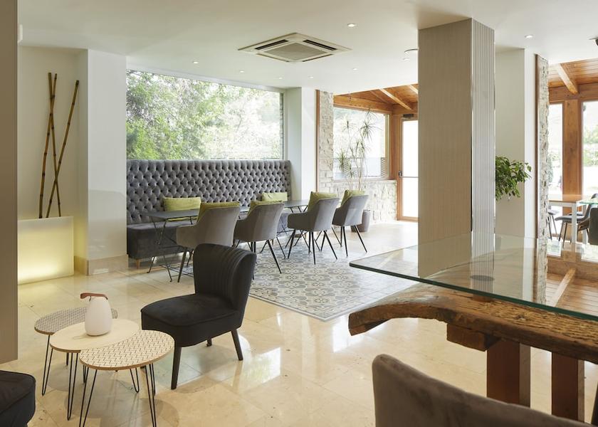 Navarre Huarte Reception