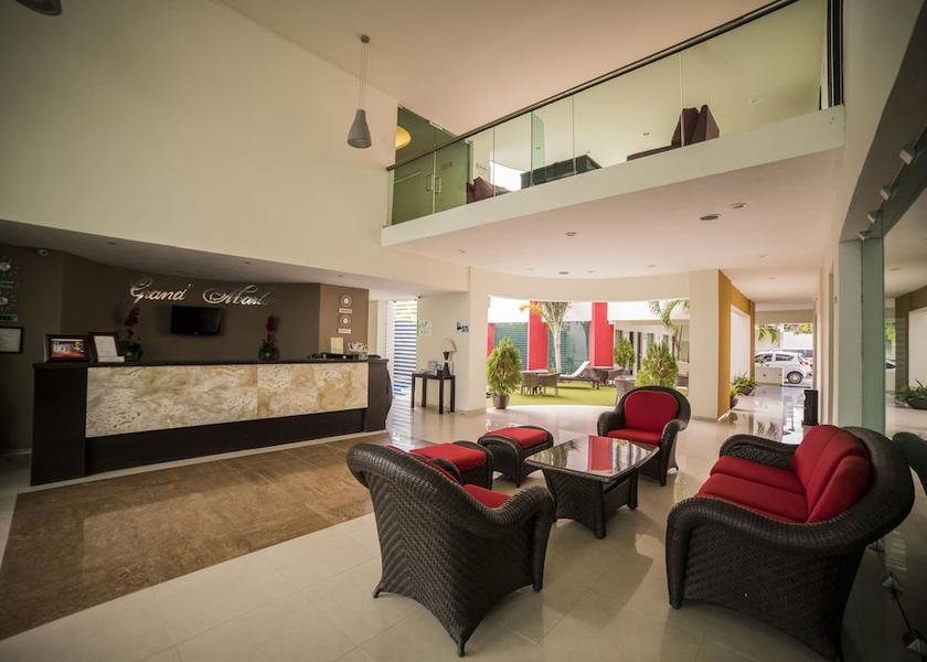 Quintana Roo Chetumal Lobby sitting area